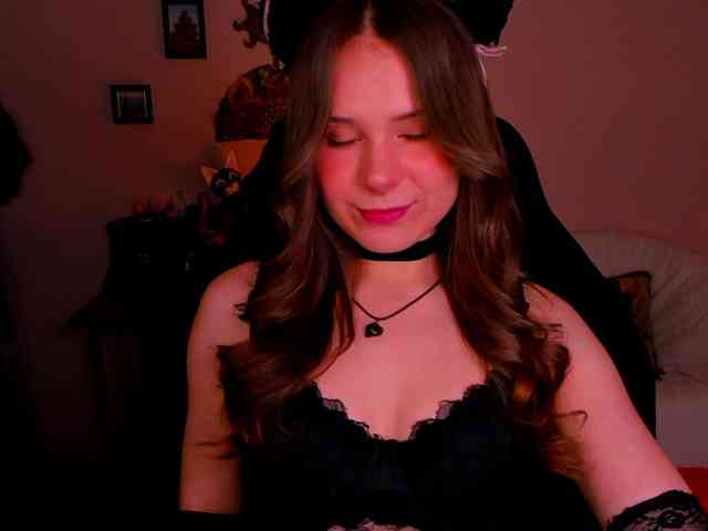 LanaSensitive webcam