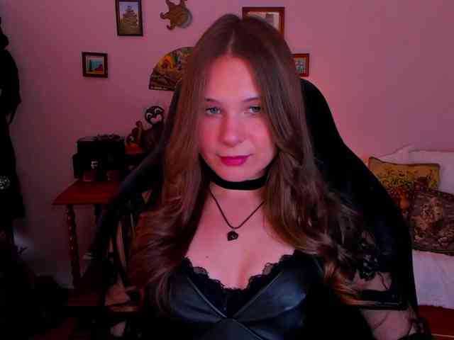 LanaSensitive webcam