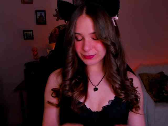 LanaSensitive webcam