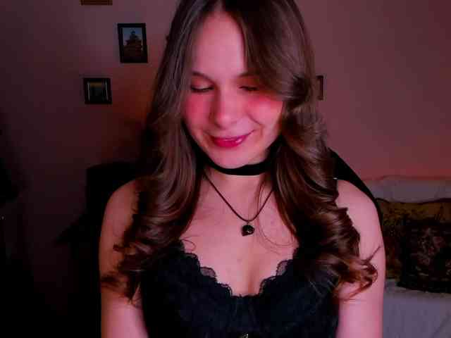 LanaSensitive webcam