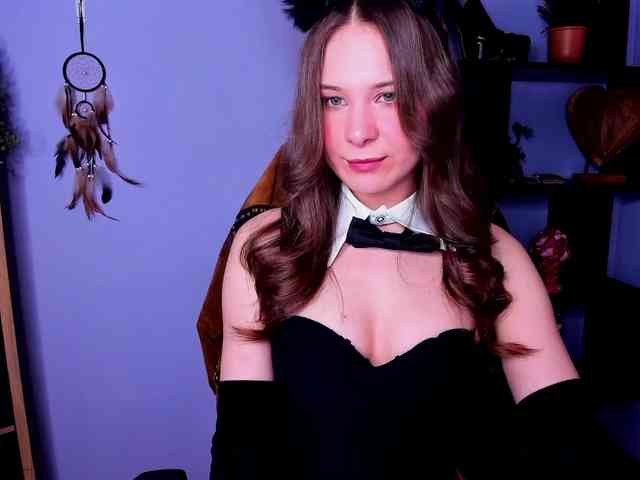 LanaSensitive webcam