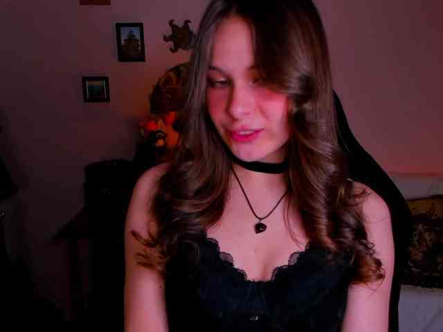 LanaSensitive webcam