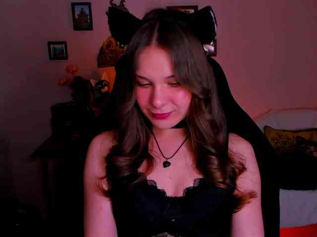 Model: LanaSensitive