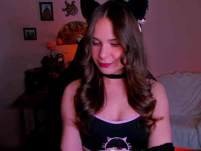 LanaSensitive webcam