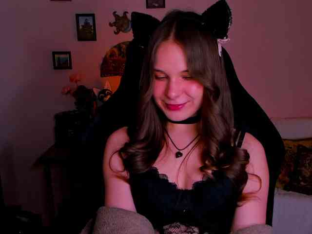 LanaSensitive webcam
