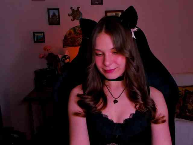 Model: LanaSensitive