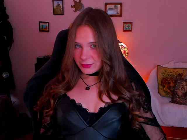 LanaSensitive webcam