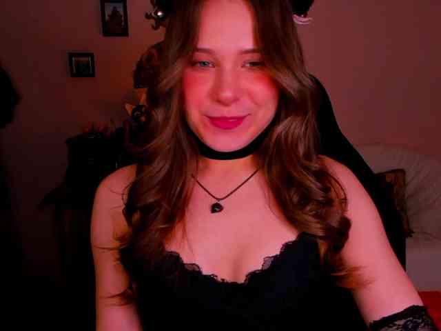 LanaSensitive webcam