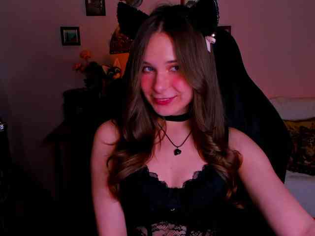 LanaSensitive webcam