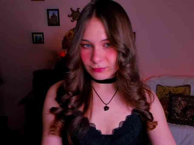 LanaSensitive webcam