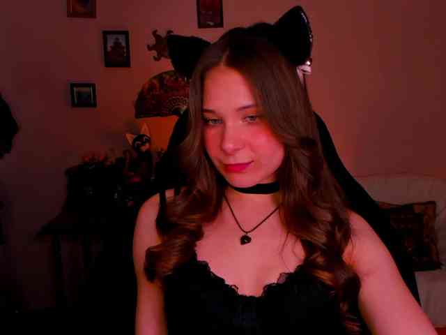 Model: LanaSensitive
