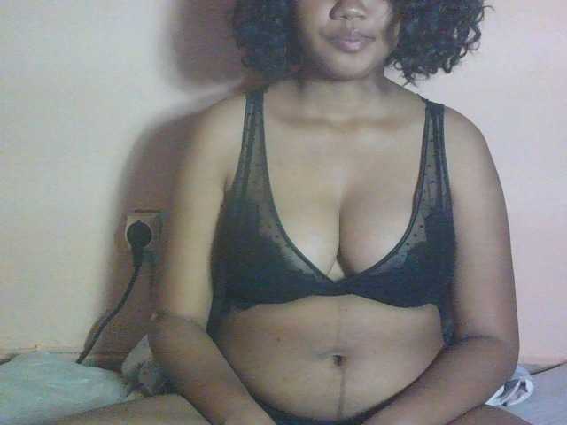 isabellah5 live cam on BongaCams