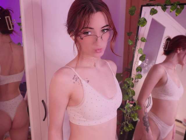 MilaFlame live cam on BongaCams