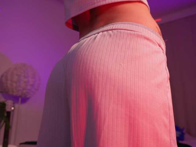 MilaFlame live cam on BongaCams