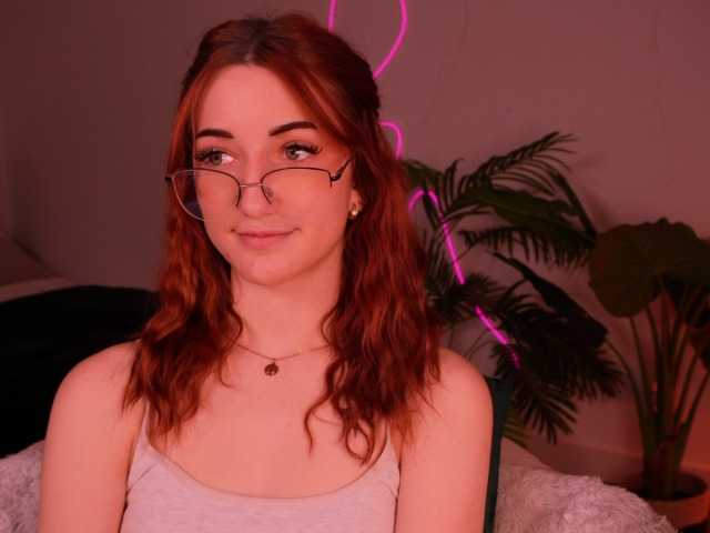 MilaFlame live cam on BongaCams
