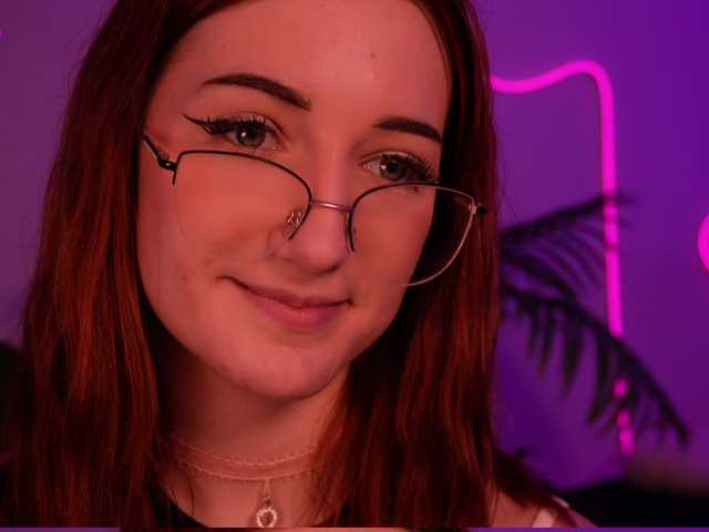 MilaFlame live cam on BongaCams