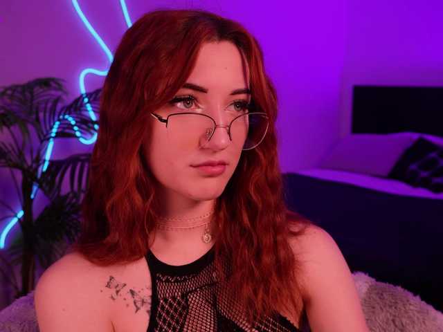 MilaFlame live cam on BongaCams