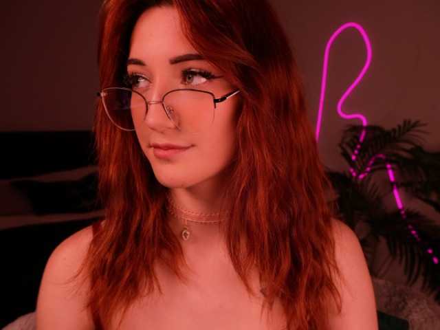 MilaFlame live cam on BongaCams
