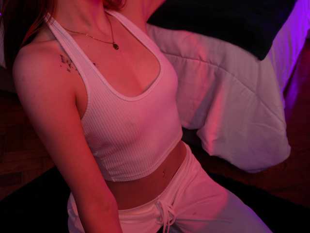 MilaFlame live cam on BongaCams