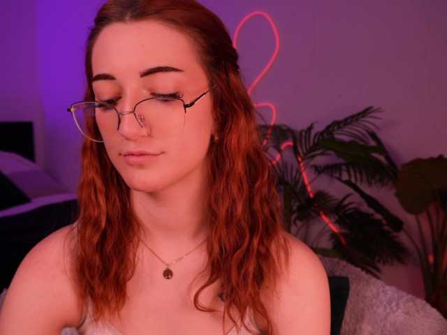 MilaFlame live cam on BongaCams