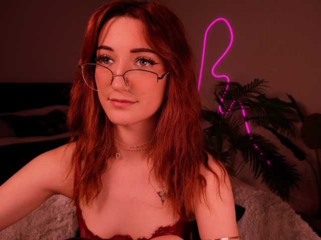 MilaFlame live cam on BongaCams