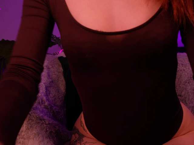 MilaFlame live cam on BongaCams