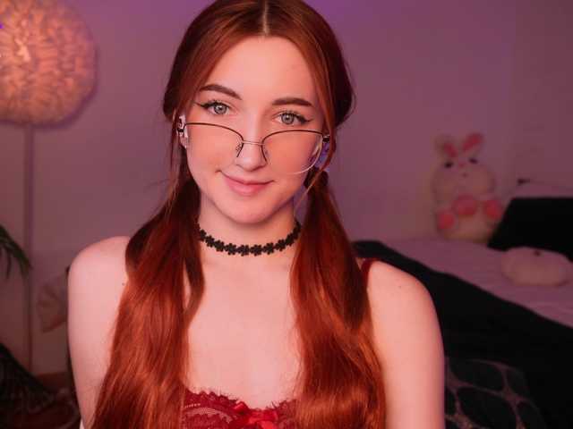 MilaFlame live webcam show