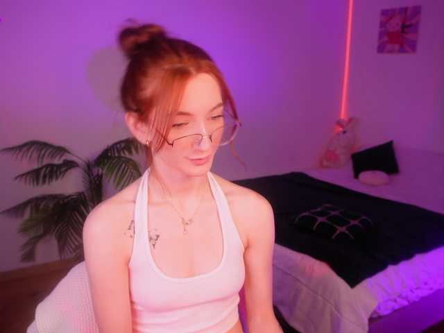 MilaFlame live cam preview