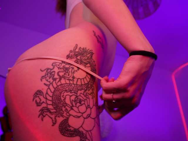 MilaFlame live cam on BongaCams