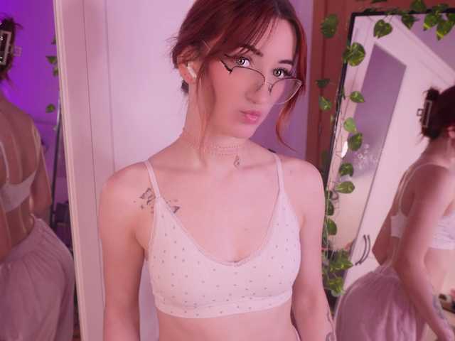 MilaFlame live cam on BongaCams