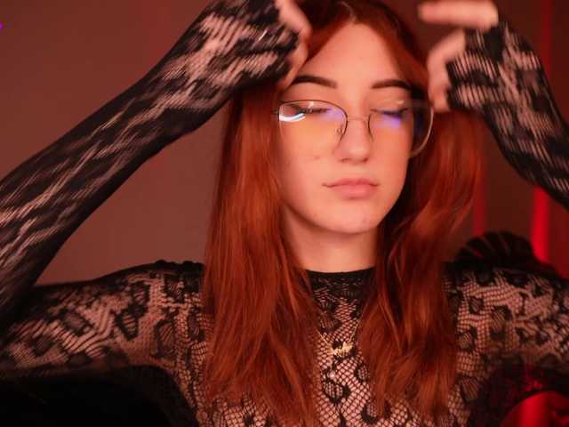 MilaFlame live cam on BongaCams