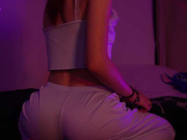 MilaFlame live cam on BongaCams