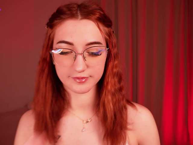MilaFlame live cam on BongaCams