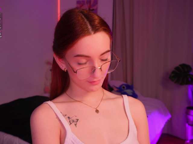 MilaFlame live cam on BongaCams