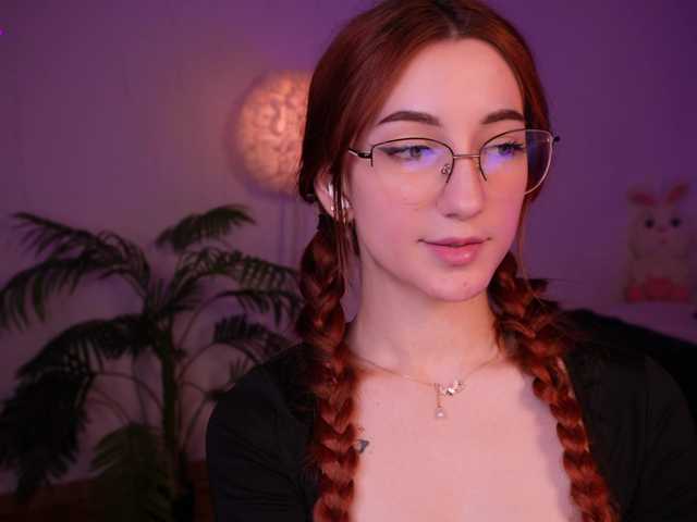 MilaFlame live cam on BongaCams