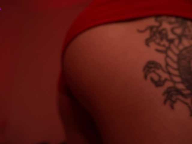 MilaFlame live webcam show