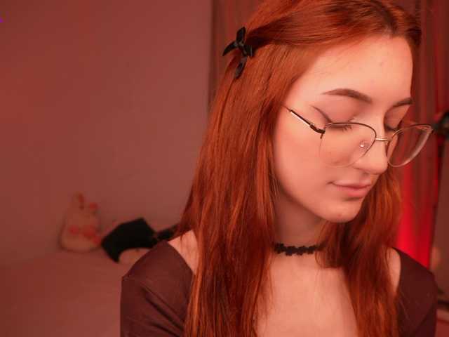 MilaFlame live webcam show