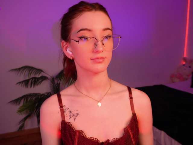 MilaFlame live cam on BongaCams