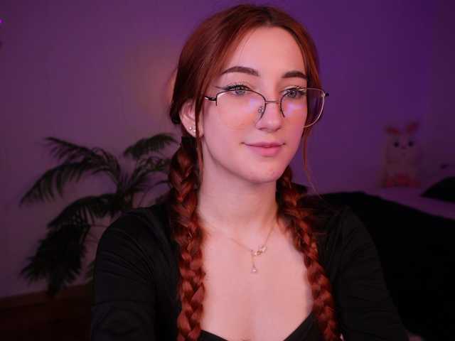 MilaFlame live cam on BongaCams