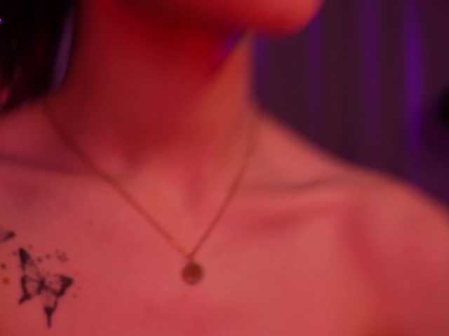 MilaFlame live cam on BongaCams