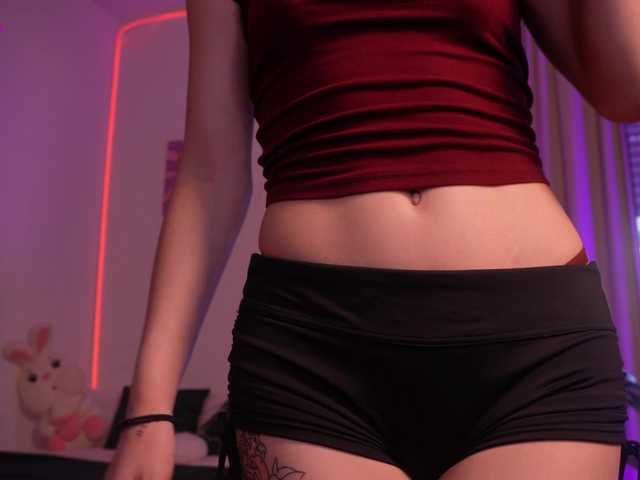 MilaFlame live cam on BongaCams