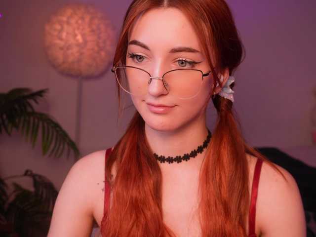 MilaFlame live cam on BongaCams