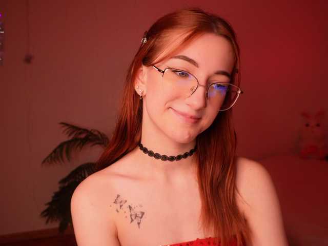 MilaFlame live webcam show