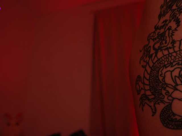 MilaFlame live cam on BongaCams
