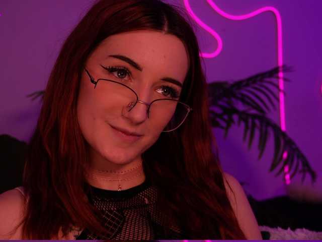 MilaFlame live cam on BongaCams
