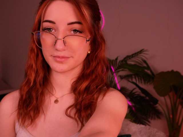 MilaFlame live cam on BongaCams