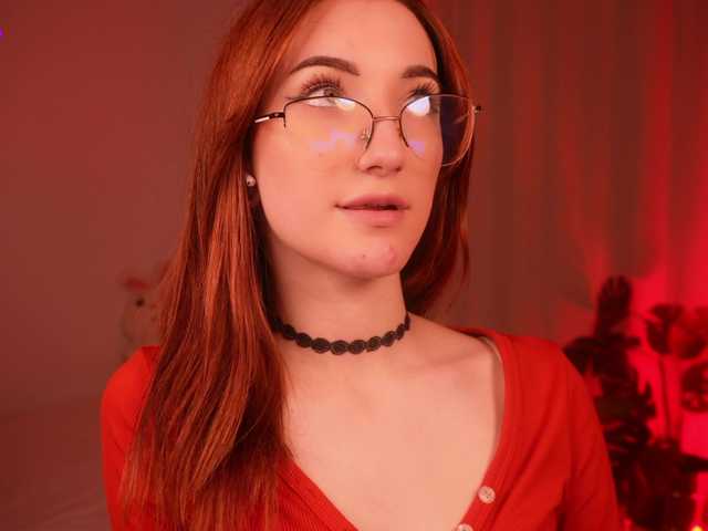 MilaFlame live cam on BongaCams
