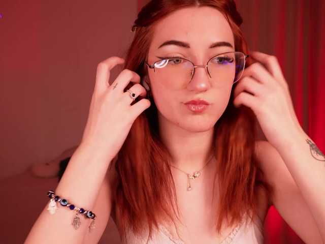 MilaFlame live cam on BongaCams