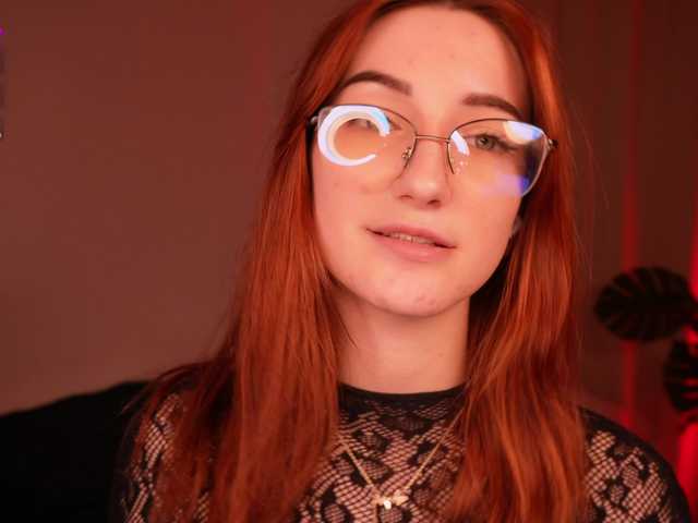 MilaFlame live cam on BongaCams