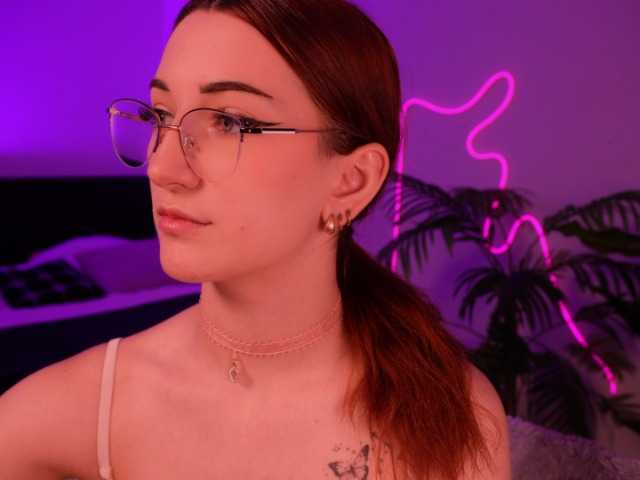 MilaFlame live cam on BongaCams